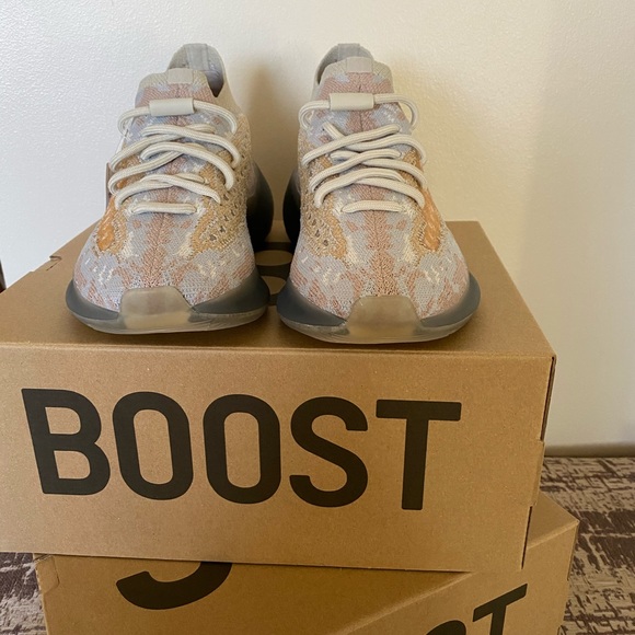 Yeezy boost 380 pepper brand new - Picture 2 of 8